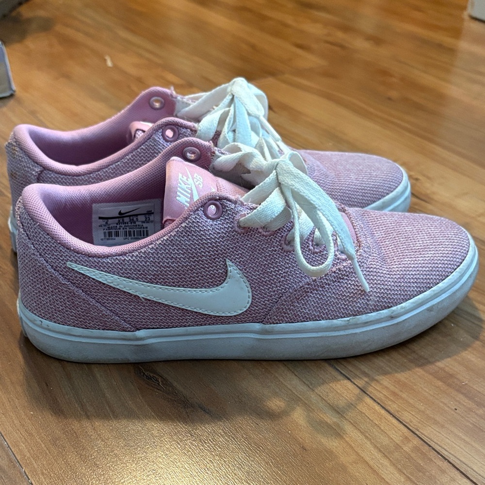 Nike SB check solar canvas Light Pink and White Shoes